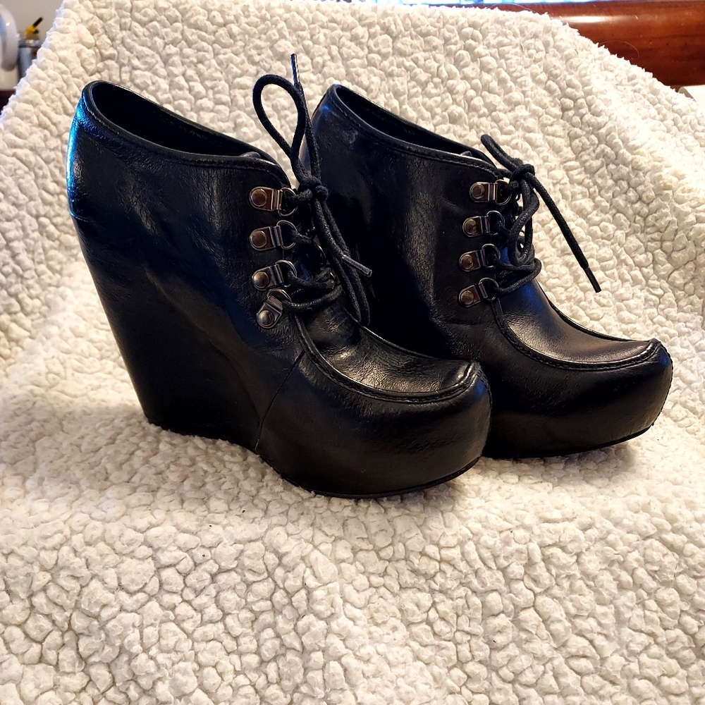 Barkers Weston Black Leather Platform Booties sz 7.5 Witchy Goth